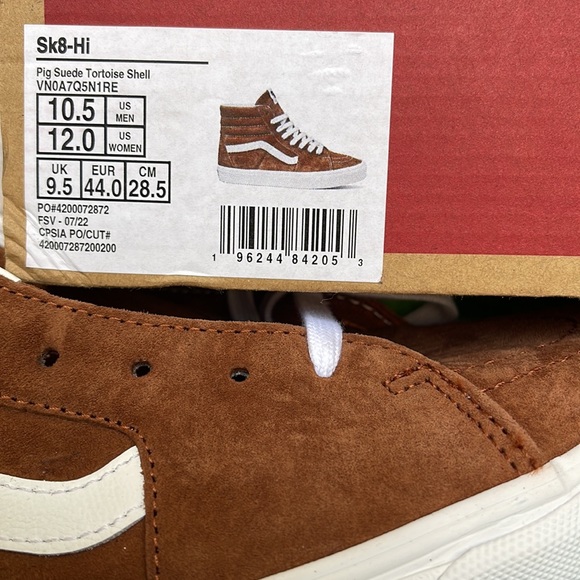 Vans Men’s Sk8-Hi
Pig Suede Tortoise Shell
VN0A7Q5N1RE
Sneakers - Picture 16 of 16